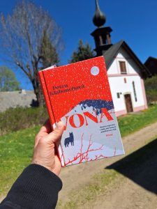 kniha Vona focená u kostelíku na Cimrukách, Kozí hřbet