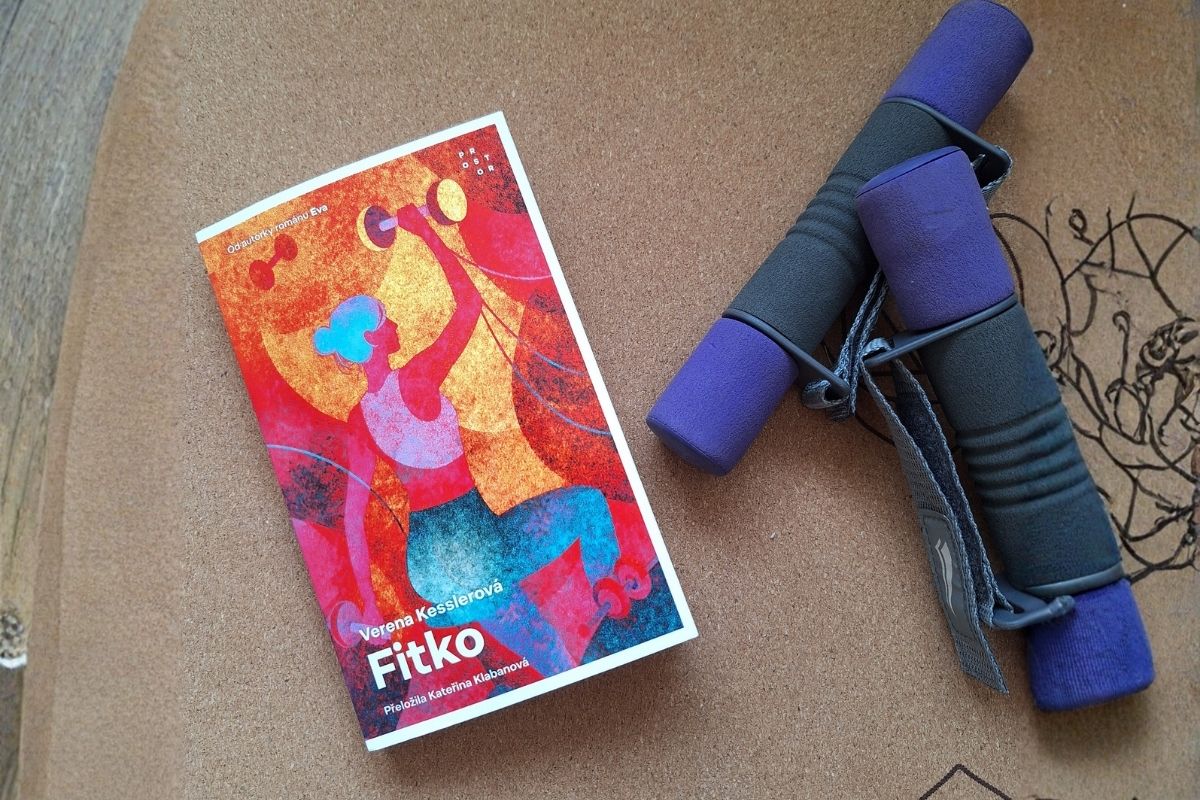 obálka knihy Fitko leží vedle činek