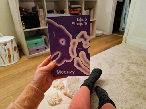 Medúzy: Kde končí přátelství a začíná posedlost? Medúzy: Kde končí přátelství a začíná posedlost?